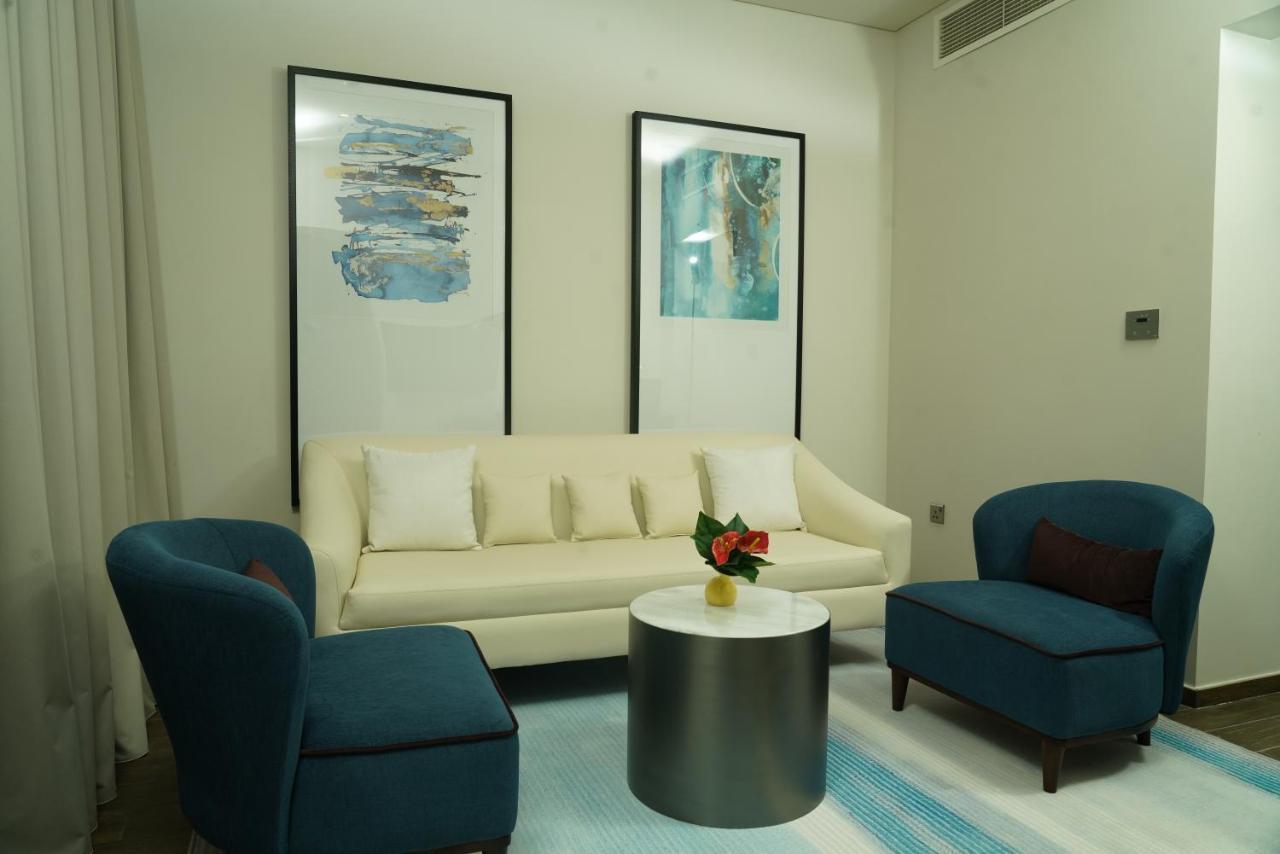 C - Hotel And Suites Doha Buitenkant foto