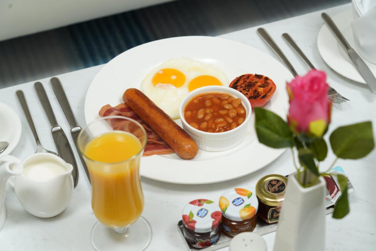 C - Hotel And Suites Doha Buitenkant foto